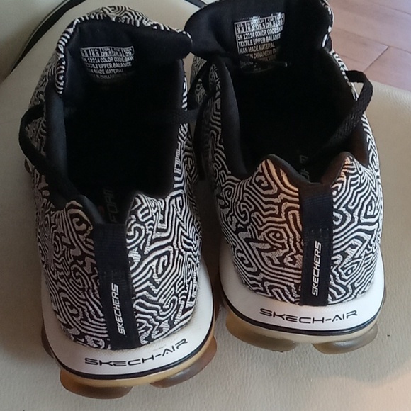 Skechers Black and White Patterned Sneakers - Picture 4 of 7